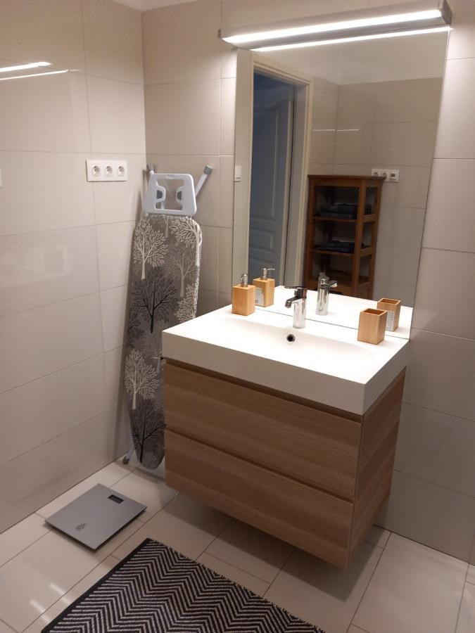 Korvin One Apartman Pápa Екстериор снимка